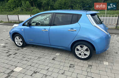 Хетчбек Nissan Leaf 2011 в 