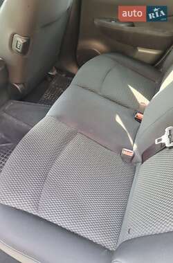 Хетчбек Nissan Leaf 2013 в 