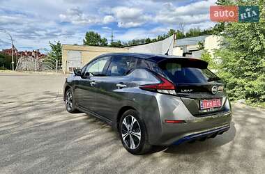 Хетчбек Nissan Leaf 2019 в 