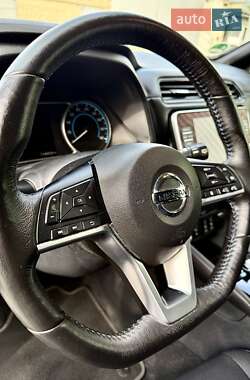 Хетчбек Nissan Leaf 2019 в 