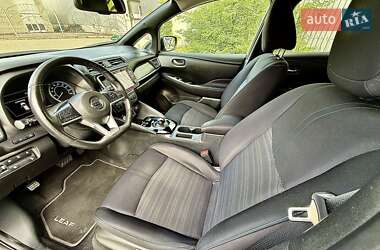 Хетчбек Nissan Leaf 2019 в 