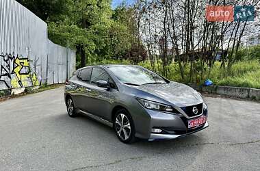 Хетчбек Nissan Leaf 2019 в 