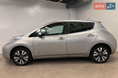 Хэтчбек Nissan Leaf 2015 в Ровно
