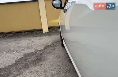 Хэтчбек Nissan Leaf 2020 в 