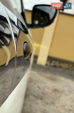Хэтчбек Nissan Leaf 2020 в 