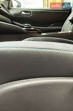Хэтчбек Nissan Leaf 2020 в 