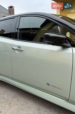 Хетчбек Nissan Leaf 2020 в 