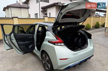 Хетчбек Nissan Leaf 2020 в 
