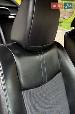 Хетчбек Nissan Leaf 2020 в 