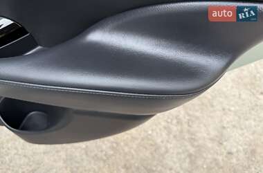 Хетчбек Nissan Leaf 2020 в 