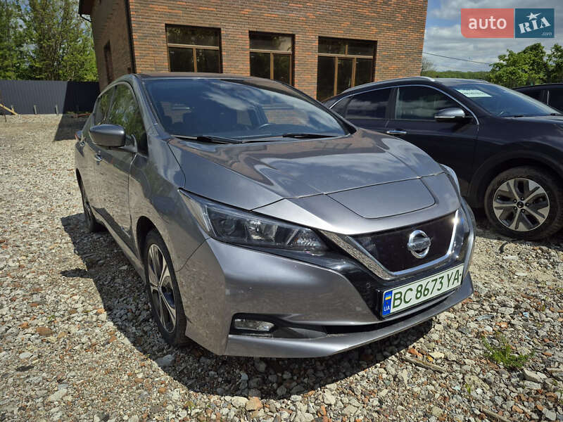 Хетчбек Nissan Leaf 2018 в Львові