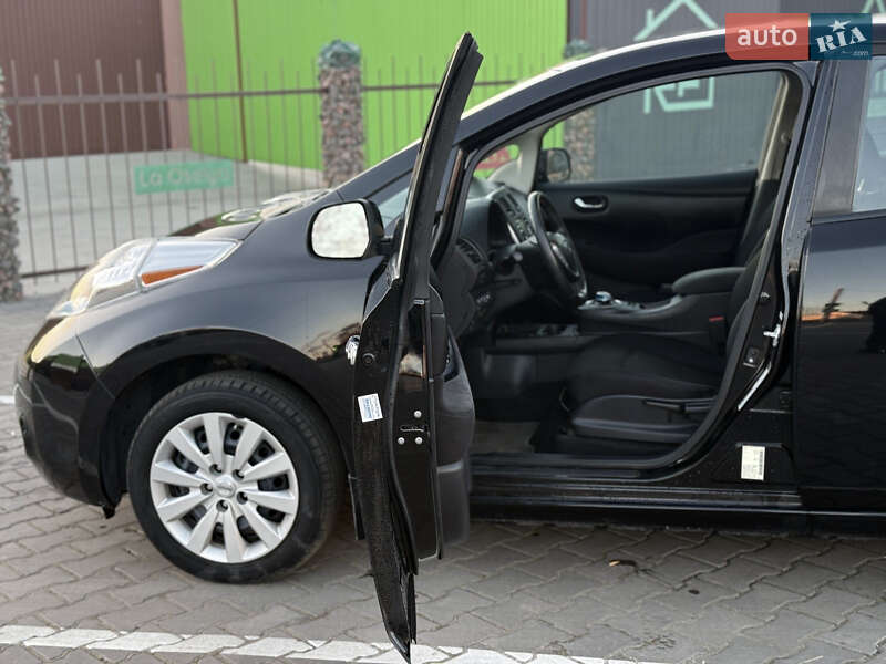 Хэтчбек Nissan Leaf 2014 в Вознесенске