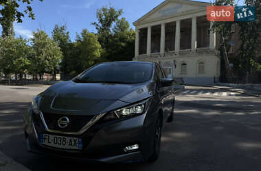 Хэтчбек Nissan Leaf 2019 в Николаеве