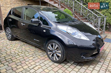 Хетчбек Nissan Leaf 2014 в Чернівцях