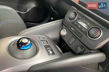 Хэтчбек Nissan Leaf 2022 в 