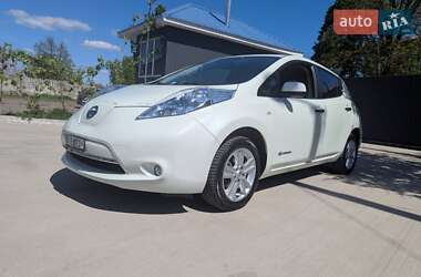 Хэтчбек Nissan Leaf 2011 в Чернигове