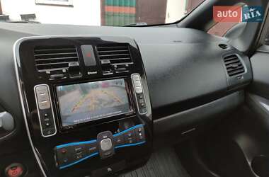 Хетчбек Nissan Leaf 2016 в 
