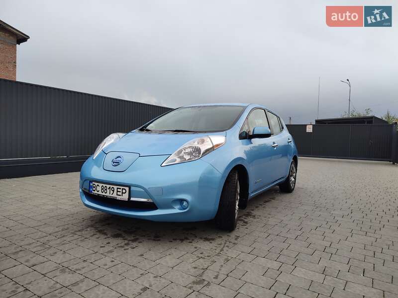 Хэтчбек Nissan Leaf 2015 в Львове