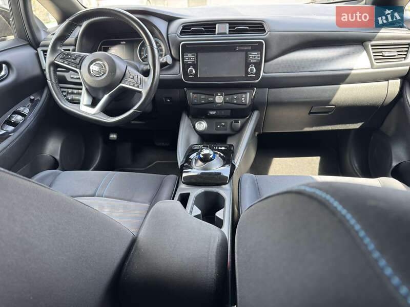 Хэтчбек Nissan Leaf 2018 в Одессе