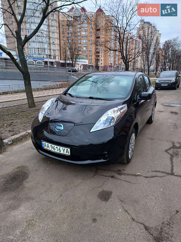 Хетчбек Nissan Leaf 2014 в Києві