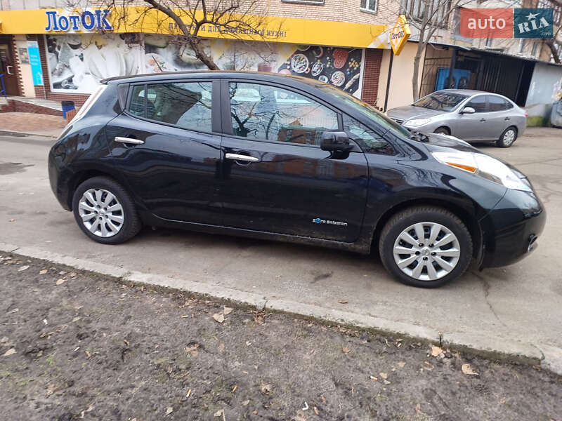 Хетчбек Nissan Leaf 2014 в Києві