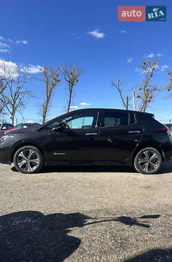 Хетчбек Nissan Leaf 2020 в 