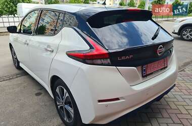 Хетчбек Nissan Leaf 2020 в 