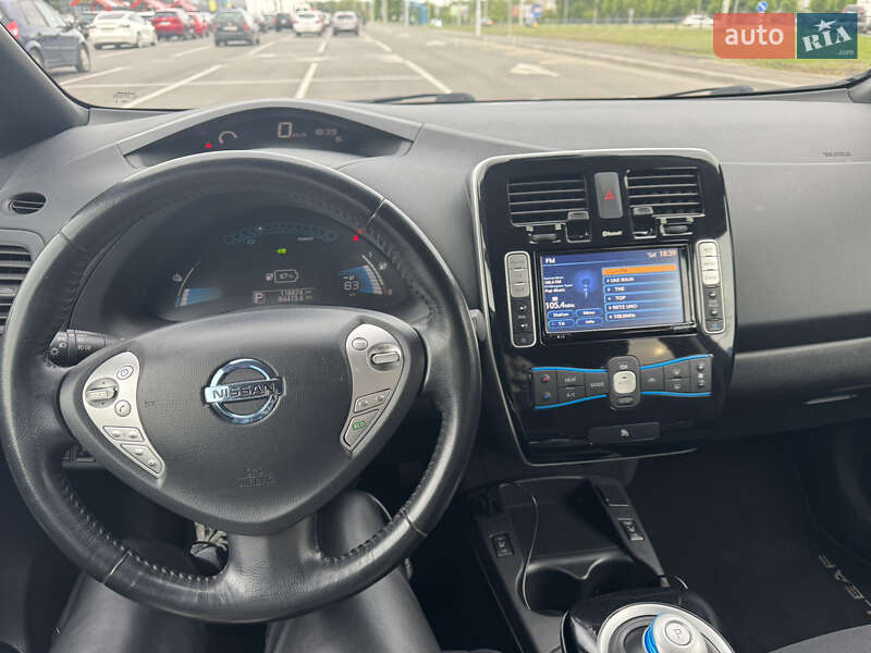 Хэтчбек Nissan Leaf 2013 в Чернигове
