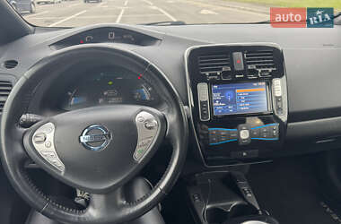 Хетчбек Nissan Leaf 2013 в 