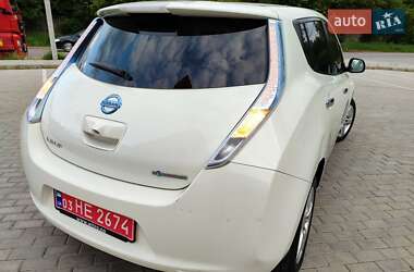 Хетчбек Nissan Leaf 2012 в 