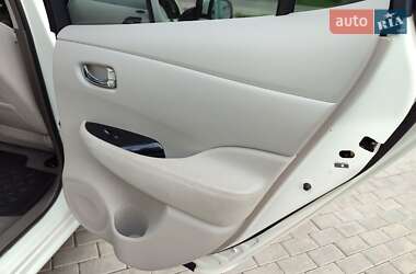 Хетчбек Nissan Leaf 2012 в 