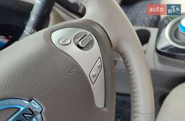 Хетчбек Nissan Leaf 2012 в 