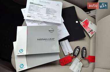 Хетчбек Nissan Leaf 2012 в 