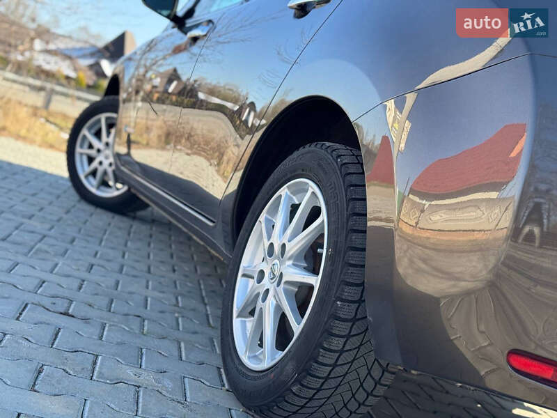 Хэтчбек Nissan Leaf 2017 в Стрые