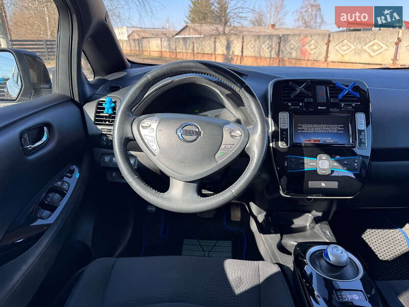 Хэтчбек Nissan Leaf 2017 в Стрые