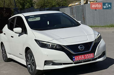 Хэтчбек Nissan Leaf 2018 в 