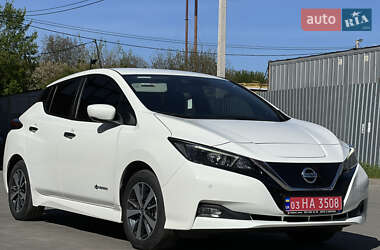 Хэтчбек Nissan Leaf 2018 в 