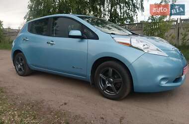 Хетчбек Nissan Leaf 2014 в 