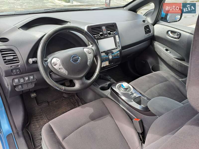 Хетчбек Nissan Leaf 2013 в Вишневому