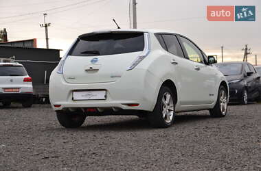 Хэтчбек Nissan Leaf 2013 в 