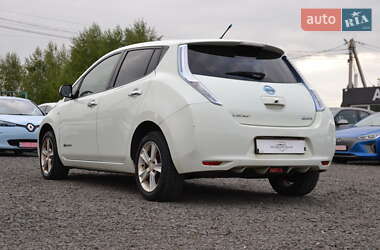 Хэтчбек Nissan Leaf 2013 в 