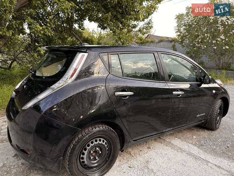 Хэтчбек Nissan Leaf 2016 в Днепре