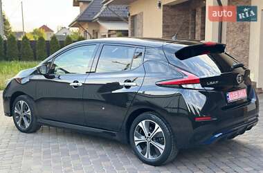 Хетчбек Nissan Leaf 2019 в 