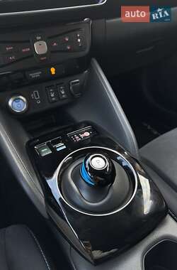 Хетчбек Nissan Leaf 2019 в 