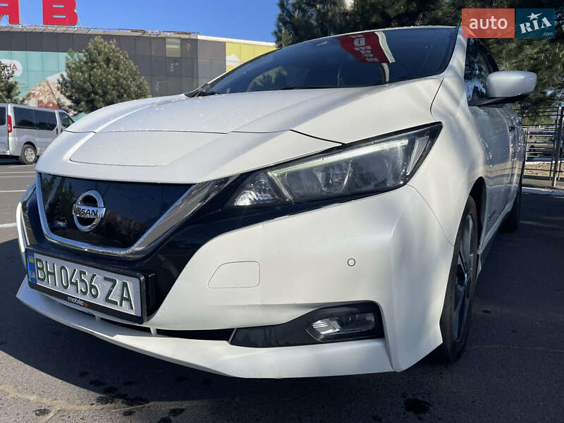 Хэтчбек Nissan Leaf 2017 в Одессе