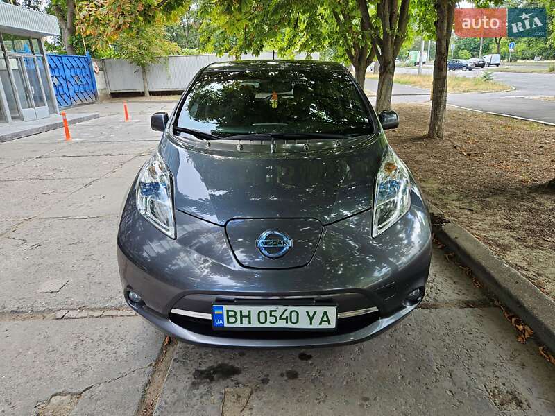 Хетчбек Nissan Leaf 2013 в Одесі