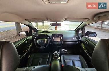 Хетчбек Nissan Leaf 2013 в 