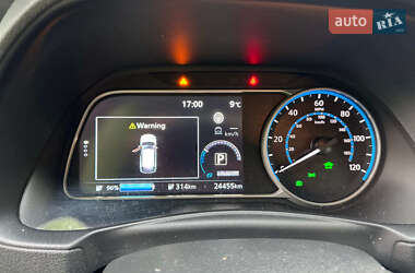 Хэтчбек Nissan Leaf 2022 в 