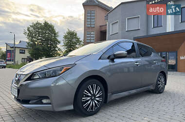Хетчбек Nissan Leaf 2022 в 
