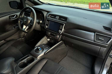 Хетчбек Nissan Leaf 2022 в 